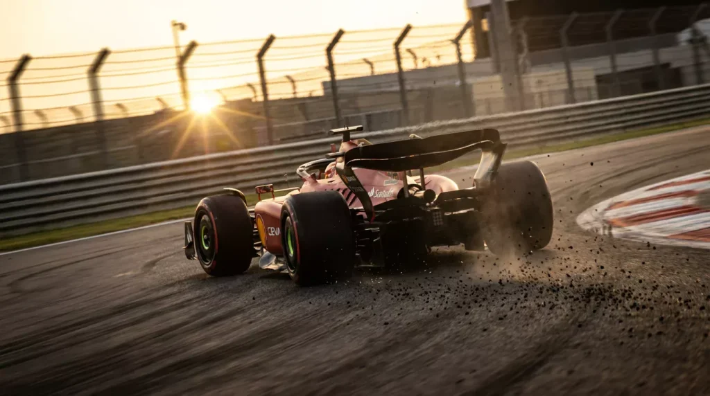 Corrida de Fórmula 1 com dados de odds sobrepostos a uma curva de circuito